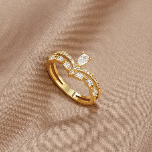 Chic Crystal Ring